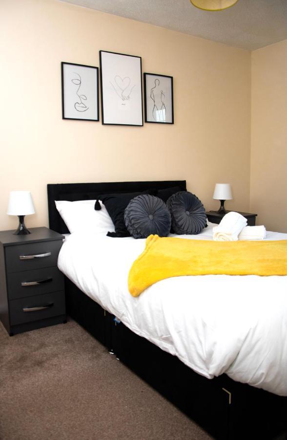 Xb Property - Comfy House Perfect For Families Contractors Relocators West Bromwich Exterior photo